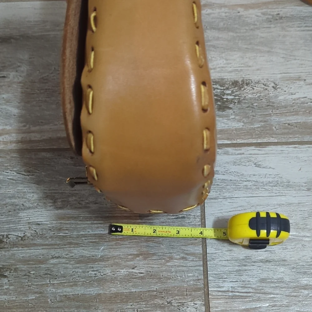 Vintage Handmade Leather Crossbody Bag - Picture 9 of 11